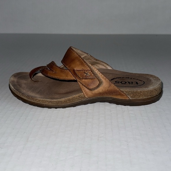 Taos Tan Leather Perfect Flip Flip Sandals - Picture 4 of 12